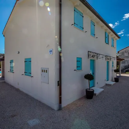 Apartma Stara Maslina *