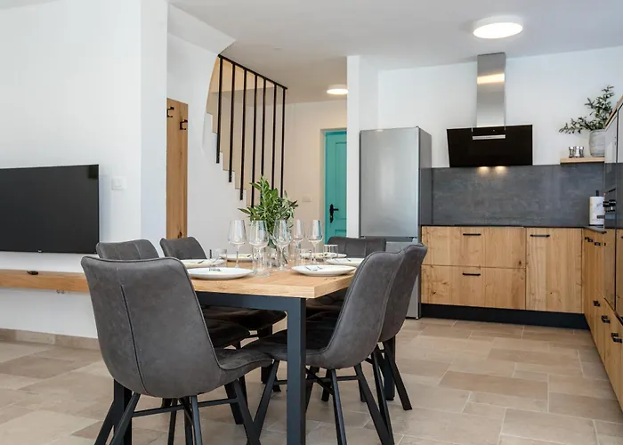 Apartma Stara Maslina * Rab Town