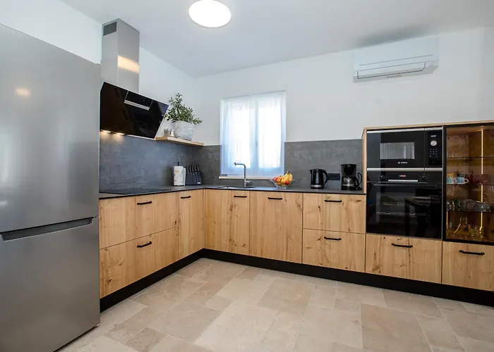 Apartma Stara Maslina Rab Town