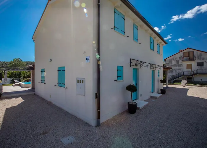 Apartma Stara Maslina *